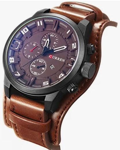 Reloj CURREN 8225 de perfil, caja negra mate